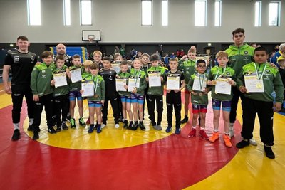 Viele Medaillen, aber in der Gesamtwertung nur Rang 4 – damit waren die Auer Nachwuchsringer beim KSV-Pokal in Pausa nicht ganz zufrieden.