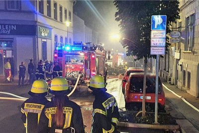 Die Forststraße in Plauen zwischen Stresemannstraße und Rädelstraße. In dem Abschnitt brannte ein Hintergebäude. 