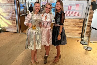 Salome, Denise und Annemarie waren am vergangenen Freitag gemeinsam auf der „Wooosn“. Vor allem die gute Stimmung finden sie toll.