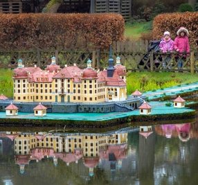 Der Miniaturpark Klein-Erzgebirge in Oederan ist Karfreitag in die neue Saison gestartet.