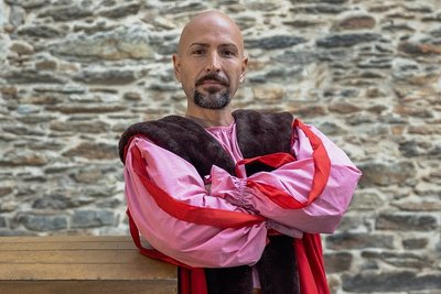 Nenad Žanić spielt zum zehnten Mal den reichen "Jedermann", der das Leben in vollen Zügen genießt.