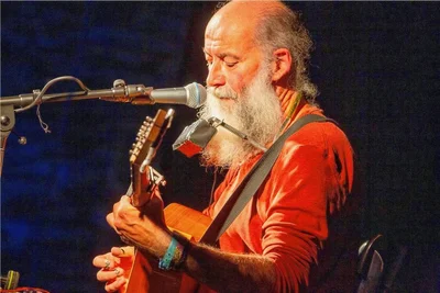 Tim "Doc Fritz" Liebert ist Freunden handgemachter Musik ein Begriff.