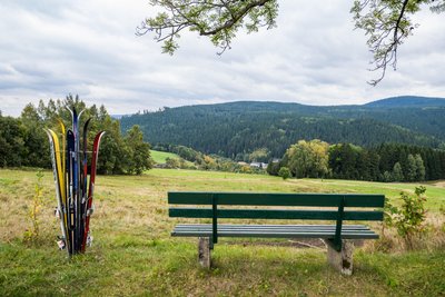 Am Rundwanderweg bieten sich viele schöne Blicke über die Landschaft, wie hier übers Muldental.