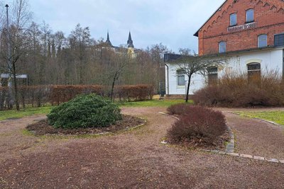 Die Gemeinde Neuhausen hat das marode Bahnhofsgebäude gekauft.