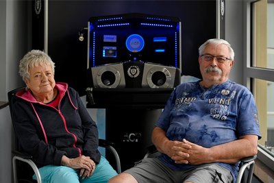 Rosemarie und Knut Neitsch geht es sichtlich gut nach den Sitzungen.