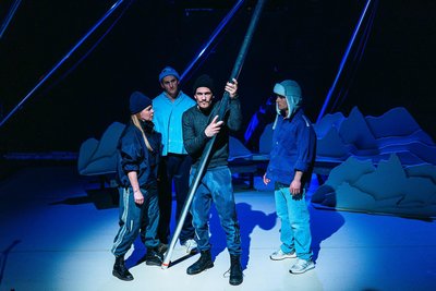 In "Moby Dick" wird die Crew zum kollektiven Erzähler. Juschka Spitzer, Peter Peniaška, Fabian Vogt, Milon Goetz (v.l.)