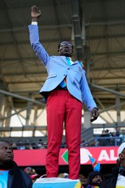 Nkuka als Lumumba-Statue beim Afrika Cup 2025. (Archivbild)