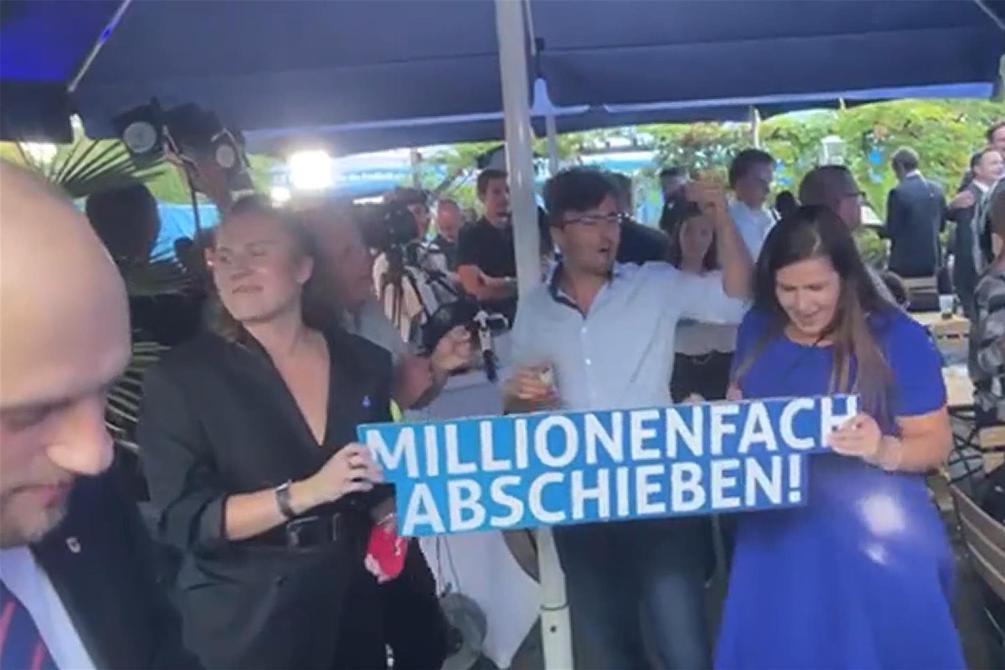 wir schieben sie alle ab