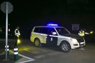 Die Guardia Civil patrouilliert in der Nähe des Brunnenschachts, in dem Rettungsteams den Körper des toten Julen gefunden haben.