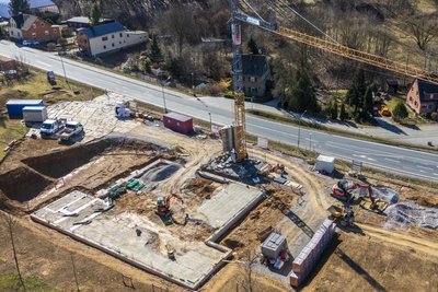 Am Neubau des Depots in Markersbach soll kommende Woche die Bodenplatte gegossen werden.
