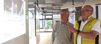 Christian von Borczyskowski und Rolf Lieberknecht (v. l.) sind in der neuen Fotoausstellung.