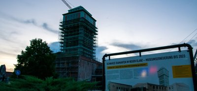 Die Beleuchtung des Turmes am Bergbaumuseum Oelsnitz wurde bereits in diesem Sommer abgeschaltet - also längst vor dem 1. September.