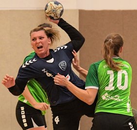Auf Schneebergs Ivonne Mikosch und ihr Team wartet diesen Sonnabend zuhause ein echter Prüfstein: Der bisher ungeschlagene Aufsteiger aus Dresden gastiert beim amtierenden Meister. 