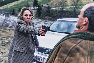 Anna Maria Mühe sinnt als Brunhilde Blum in der Netflix-Serie "Die Totenfrau" auf Rache.
