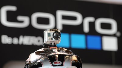 Gedreht wurde das Video mit einer Kamera des Herstellers GoPro, der besonders kleine Geräte produziert.