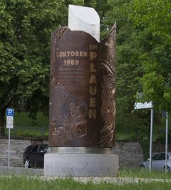 19 Uhr findet am Montag am Wendedenkmal in Plauen eine Kundgebung für Demokratie und Freiheit statt.