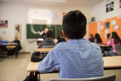 Bevor sie am Schulunterricht teilnehmen können, werden Kinder von Migranten in sogenannten Vorbereitungsklassen zunächst in der deutschen Sprache fit gemacht. Lehrer aus Tschechien sollen dabei helfen.