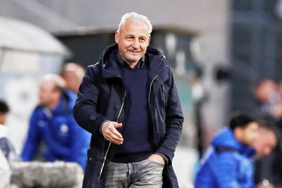 "Hallo, da bin ich wieder.": Pavel Dotchev wird zum dritten Mal Trainer des Erzgebirge Aue. 