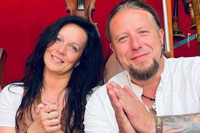 Das Duo Donner und Doria tritt am Freitagabend in der Muldaer Brettmühle auf.