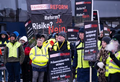 Gegen die Reformpläne gab bereits Proteste von Fahrlehrern. (Archivbild)