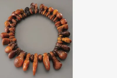 Kette aus Bernsteinperlen aus dem 6. bis 4. Jahrhundert vor Christus.Foto: Staatliche Museen zu Berlin, S. Büchner