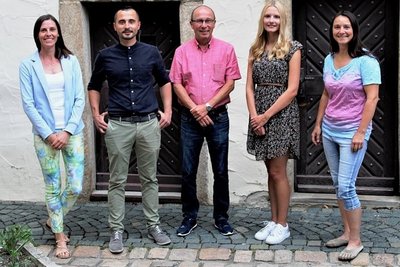 Der Vorstand des neuen Fördervereins Perlmuttermuseum Adorf: Von links Elisabeth Blüml, Hermann Oelsner (Vorsitzender), Steffen Dietz, Sarah Kaiser (Stellvertreterin) und Sylvia Donath.