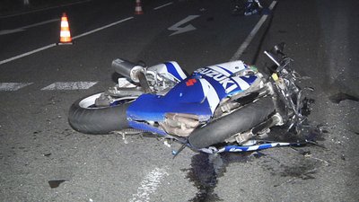 In Schneeberg war am Samstag ein Samstagabend 26-jähriger Motorradfahrer so schwer verletzt worden, dass er mit einem Rettungshubschrauber ins Krankenhaus gebracht werden musste.