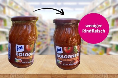 Die Bolognese mit Hackfleisch von Rewe enthielt früher (li.) 20,7 Prozent Rindfleisch, jetzt sind es nur noch 16 Gramm.