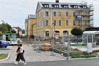 Die Stadt Freiberg hat den Bahnhofskomplex 2019 übernommen und will ihn bis 2025 herrichten. Foto: Eckardt Mildner/Archiv