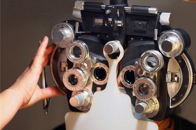 Noch ist das rollende Augenmobil nicht gebaut. Es soll mit diagnostischen Geräten ausgestattet werden. Das Symbolfoto zeigt ein Messgerät zur Prüfung der Augen. 