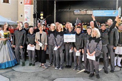Während des Welterbe-Konzertes wurde den Mitgliedern des  Theaterjugendclubs des mittelsächsischen Theaters der Förderpreis Montanregion übergeben.