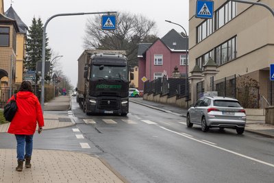 Fußgänger haben brenzlige Situationen auf dem Zebrastreifen in Geyer erlebt.