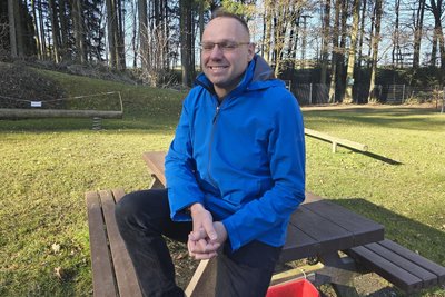 Der neue Pfarrer Michael Schütt hofft bei Bauprojekten auf die Hilfe der Kommune.