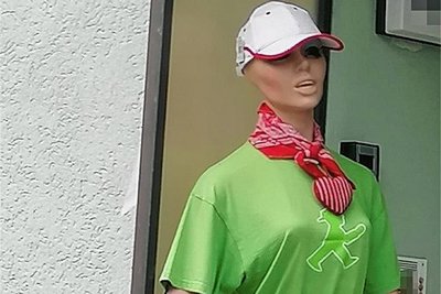 Diese Schaufensterpuppe wurde in Gelenau gestohlen.