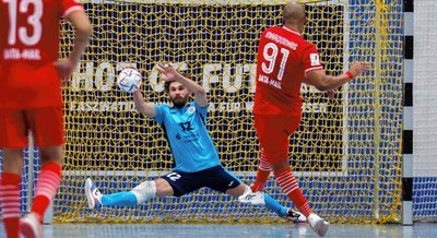 Im jüngsten Heimspiel von HOT 05 Futsal hielt Dmytro Lytvynenko gegen Jahn Regensburg einen Siebenmeter. Am Sonntag wird auf die Torhüter von Hohenstein-Ernstthal gegen das Toptorschützen-Duo aus Stuttgart sicher auch wieder viel Arbeit zukommen. 