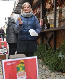 In der "Weihnachtsbäckerei" bietet Madeleine Antrag aus Chemnitz auch Krapfen an. 