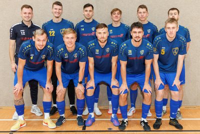 So lief der Reichenbacher FC in der Zwischenrunde auf: Hinten von links: Pascal Kästner, Marius Kuhl , Niklas Rosenmüller, Yannick Rötsch, Luca Pascal Particke, Florentin Böhm, vorn von links: Maurice Lange, Max Kummer, Marius Horn, Eric-Enzo Maschek, Julien Pascal Knappe.