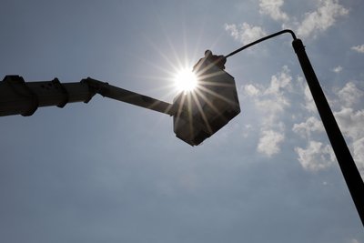 Immer mehr Städte und Gemeinden setzen auf LED-Leuchten (Symbolfoto). Auch im eigenen Haus kann man damit sparen und für den Klimaschutz etwas machen.