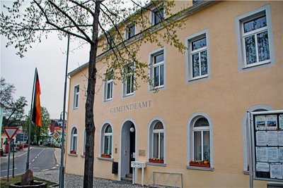 Die Gemeindeverwaltung Bobritzsch-Hilbersdorf lädt zur öffentlichen Sitzung des Gemeinderates ein. 
