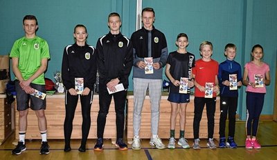 Noah Rölle, Letje Gärtner, Fabian Schneider, Carl Heymann, Jeremias Hertel, Ben Grandi, Teo Heymann und Anna Pashkovskaya (von links) gehören zu den Nachwuchshoffnungen des SV Vorwärts Zwickau. 
