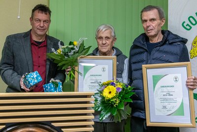 Gornsdorfs Bürgermeister Michael Tägl ernannte Reinhard Dittrich und Dieter Stöckel (von links) im Januar zu Ehrenbürgern.