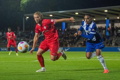 Bei Hertha BSC II bezogen Felix Schlüsselburg (links) und der FSV zuletzt eine bittere 0:3-Heimniederlage. Nächsten Mittwoch wollen es die Zwickauer beim nächsten Gastspiel in Berlin besser machen. Foto: Imago/Matthias Koch