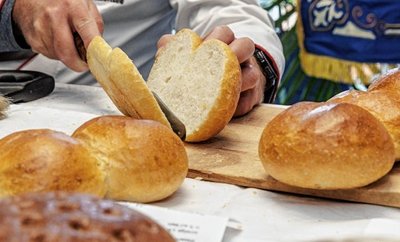 Brötchen wurden ebenfalls bewertet. Sie waren aber im Vergleich zum Brot deutlich in der Unterzahl. Insgesamt haben die erzgebirgischen Bäcker an beiden Tagen 90 Proben zur Prüfung gegeben. 