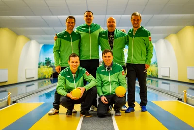 Klarer Sieger: Die Kegler der SG Hohentanne mit Felix Trillse und Oliver Trillse (vorn) sowie Robert Hartmann, Toni Richter, Roger Wölky und Lars Schulze (hinten von links) haben das Derby in Hirschfeld klar zu ihren Gunsten entschieden.