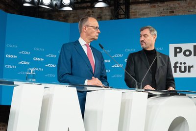 Stellten das gemeinsame Unionswahlprogramm im Berliner Hotel „Telegraphenamt“ vor: CDU-Parteichef und Kanzlerkandidat Friedrich Merz (l.) mit CSU-Parteichef und Ministerpräsidenten Markus Söder.