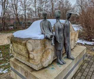 Trabantdenkmal von Berthold Dietz in Zwickau (1998).