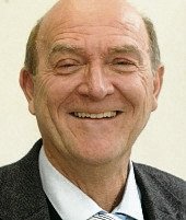 Nahm die Ehrung stellvertretend für alle Mitarbeiter entgegen: Prof. Dr. Jürgen Klingelhöfer, Chefarzt der Klinik für Neurologie und Transplantationsbeauftragter des Klinikums Chemnitz.