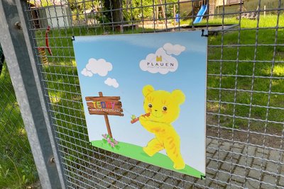 Mitte Mai hing das „Teddy“-Schild noch am Zaun. Dahinter befand sich früher ein Spielplatz.
