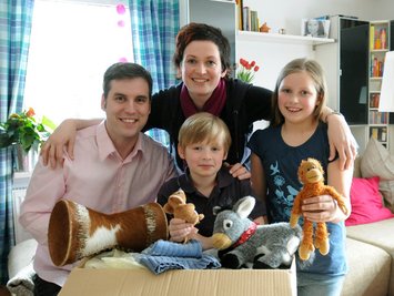 Frauke und Marcel Kämpfe werden mit ihren Kindern Silas (7) und Salomé (9) wahrscheinlich ab dem Spätsommer in Kenia leben, um in einer Missionsstation zu helfen. Dafür gibt der Familienvater seinen festen Arbeitsplatz als kaufmännischer Leiter im größten Scheibenberger Betrieb auf. 