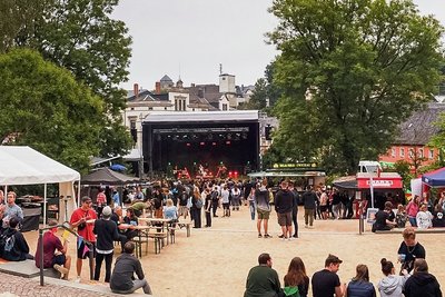 Auch am Mittwoch war das Festival trotz merklich abgekühlter Temperaturen immer noch gut besucht. 